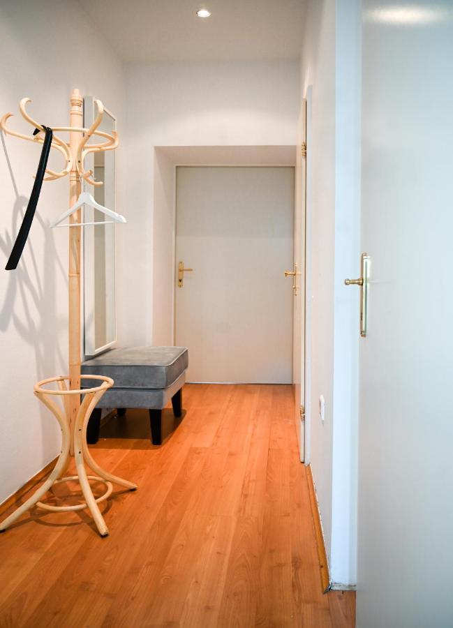 Backpacker Apartment Bahnhof Wina Bagian luar foto