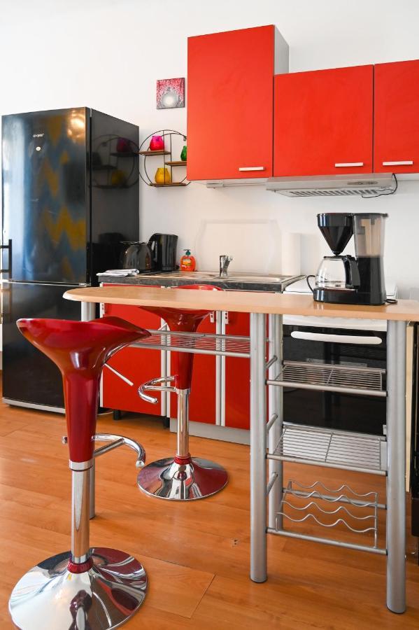 Backpacker Apartment Bahnhof Wina Bagian luar foto