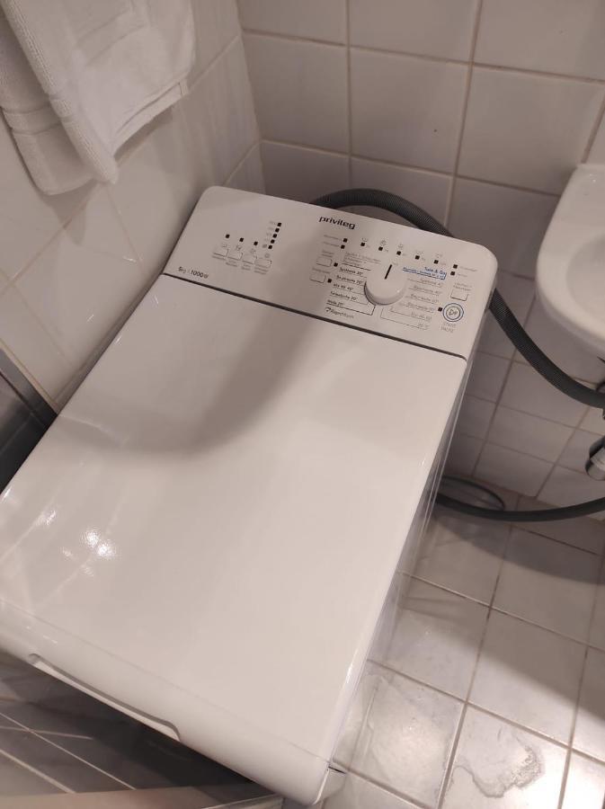 Backpacker Apartment Bahnhof Wina Bagian luar foto